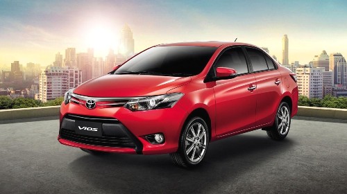 Toyota Việt Nam tặng bảo hiểm vật chất cho khách mua xe Vios và Corolla Altis