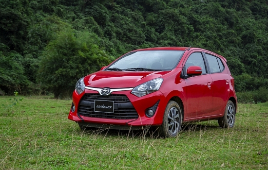 Toyota Việt Nam ưu đãi cho khách mua xe Fotuner và Wigo