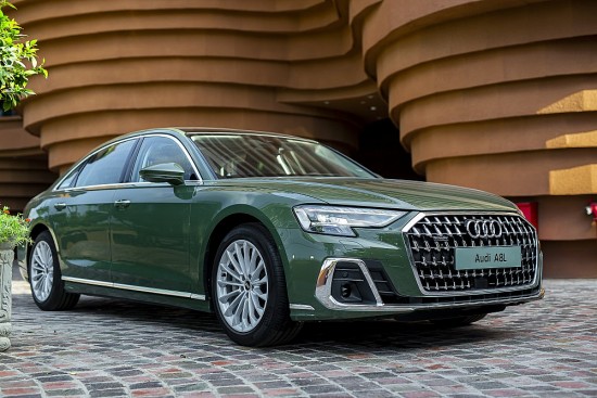 Xe sang Audi A8L: Trải nghiệm di chuyển thượng hạng đã tới Việt Nam