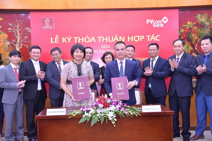 pvcombank tang cuong hop tac voi dai hoc ha noi