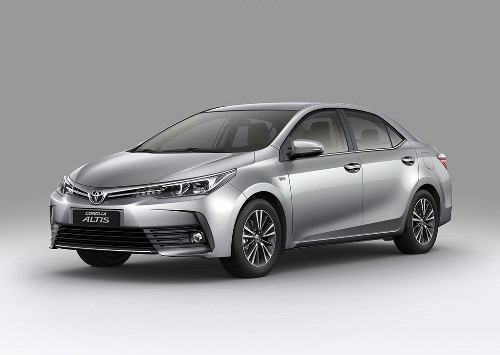 Corolla Altis 2017 lăn bánh