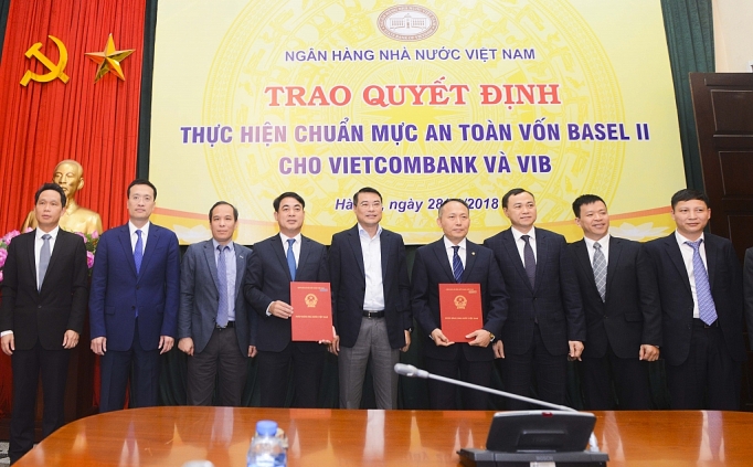 vietcombank la ngan hang dau tien dap ung chuan muc basel ii tai viet nam
