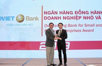 BAOVIET Bank nhận giải thưởng "Ngân hàng đồng hành cùng Doanh nghiệp nhỏ và vừa"