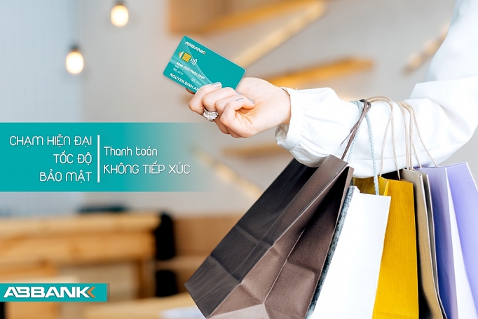 abbank ra mat the visa cong nghe khong tiep xuc