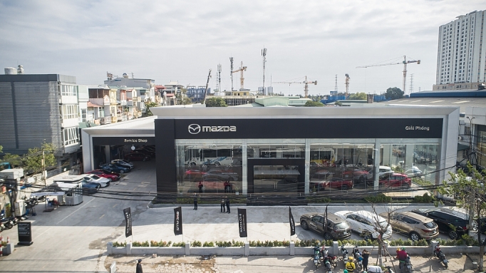 Showroom Mazda Giải Phóng