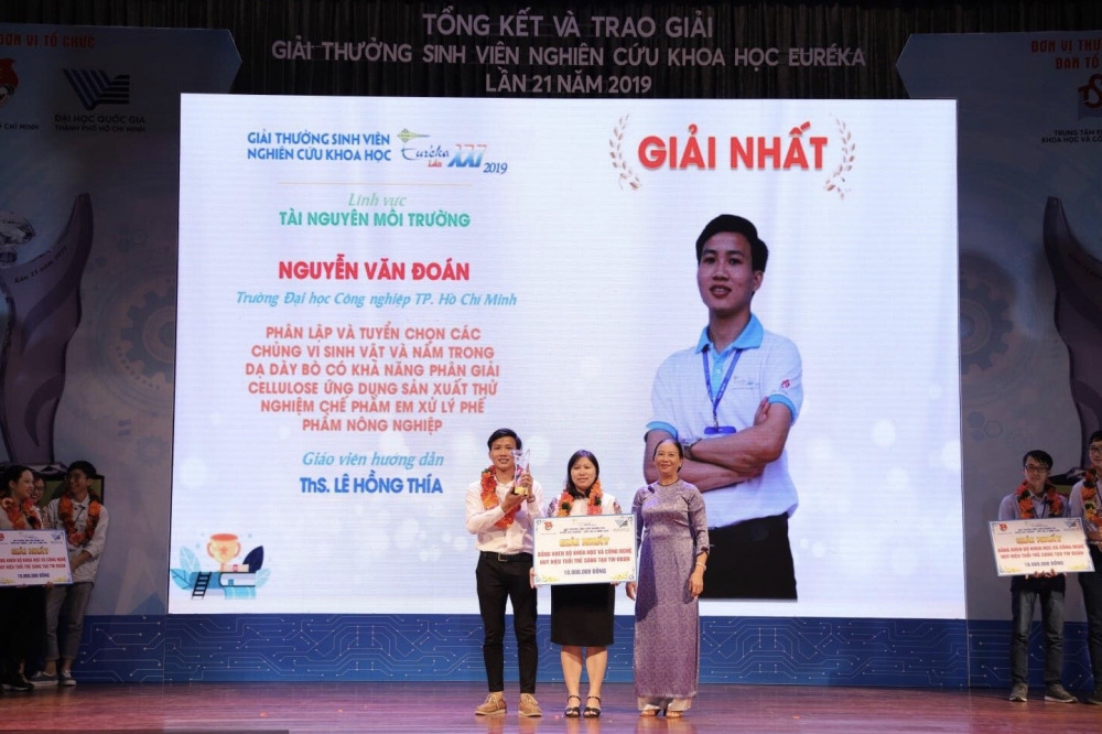 0855 anh theo bai pr truong dai hoc cn tphcm