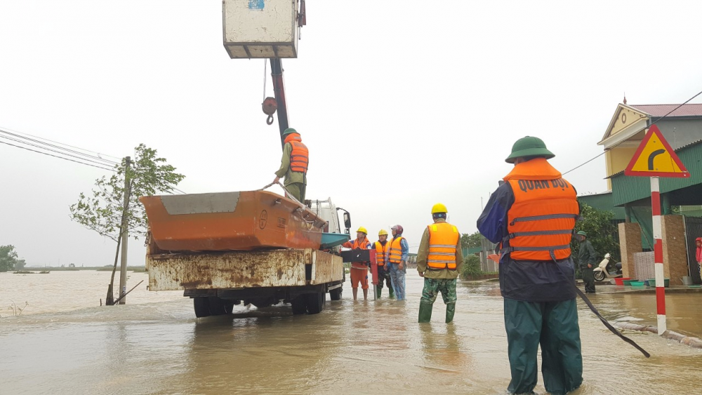 Hà Tĩnh: Nước rút đến đâu,  khắc phục điện đên đó