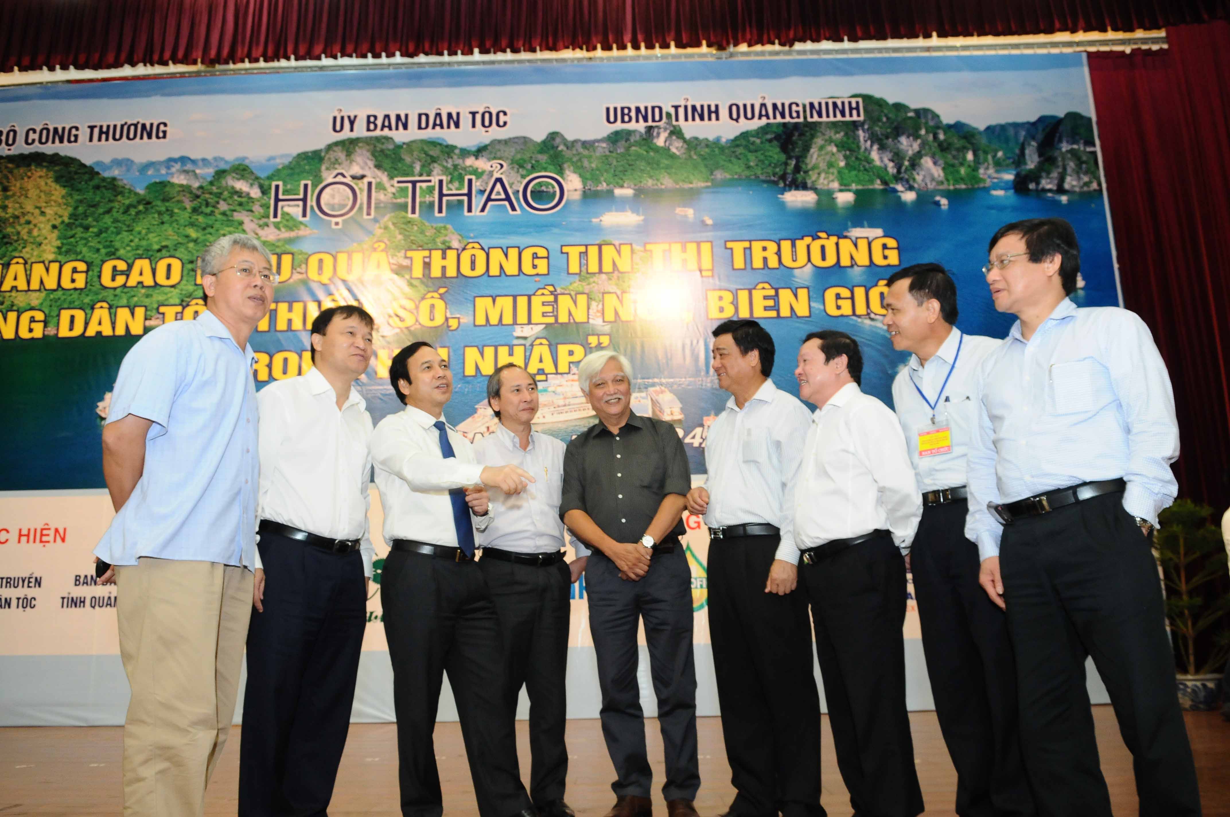Tăng cường thông tin thị trường cho vùng đồng bào dân tộc miền núi