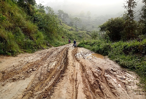 anh sang hoc duong den voi 700 em hoc sinh huyen hoang su phi