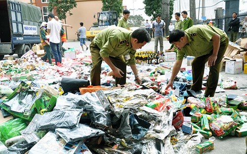 Hàng loạt vụ buôn lậu bị triệt phá trong ngày 15/8