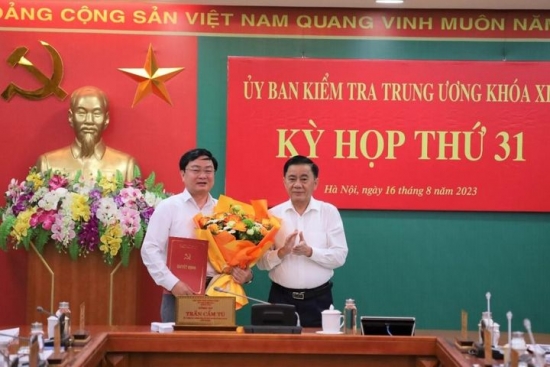 bo chinh tri chuan y pho chu nhiem uy ban kiem tra trung uong nguyen van quyet