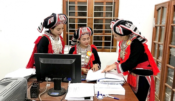 long ghep gioi de thu hep khoang cach bat binh dang gioi