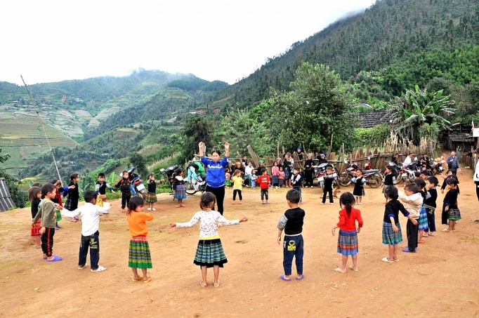 chuong trinh chia se cung thay co nam 2019 ton vinh nhung nguoi thay vuot kho