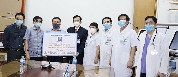 petrolimex ung ho hon 141 ty dong phong chong dich covid 19