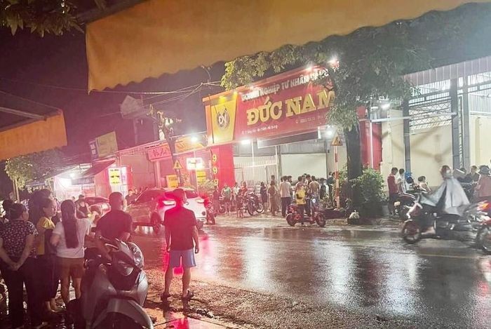 video dung sung cuop tiem vang tai hai duong