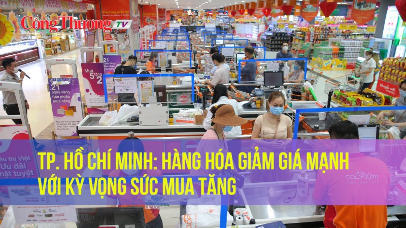 TP. Hồ Chí Minh: Hàng hóa giảm giá mạnh với kỳ vọng sức mua tăng