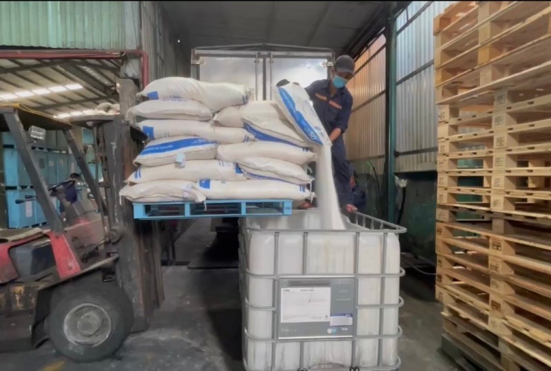 Quản lý thị trường TP.HCM tiêu hủy hàng lậu