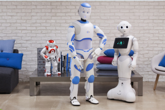 Hai sản phẩm robot NAO và  PEPPER